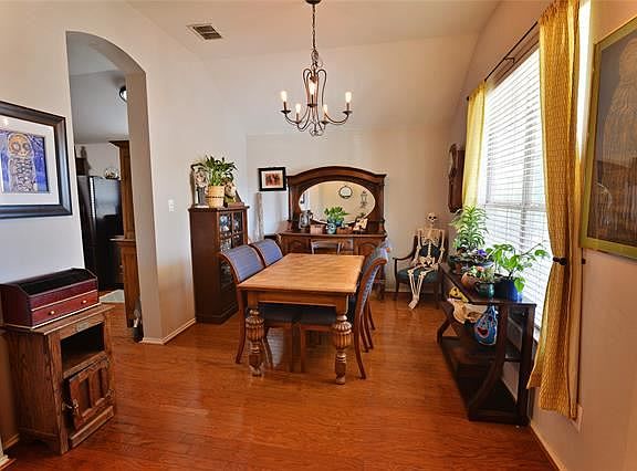 2nd image of 9816 Sterlinghill Dr