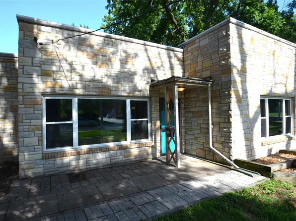 2021 48th St, Des Moines, IA 50310