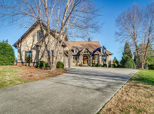 350 Heather View Dr, Jonesborough, TN 37659