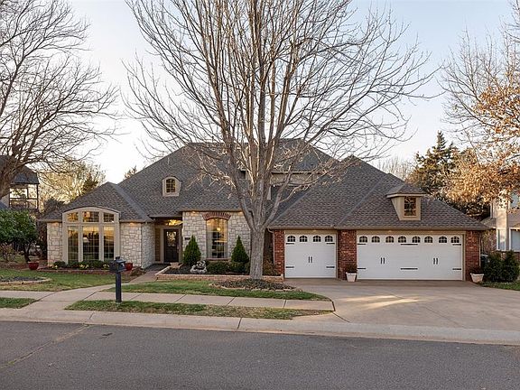 2nd image of 123 Lakeview Trl