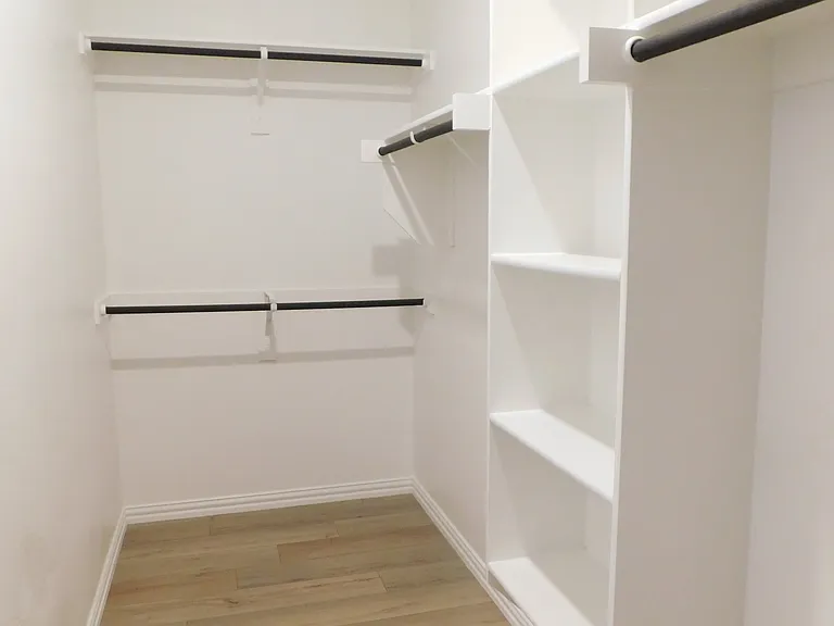 3500 Kingsview Dr — Photo 16