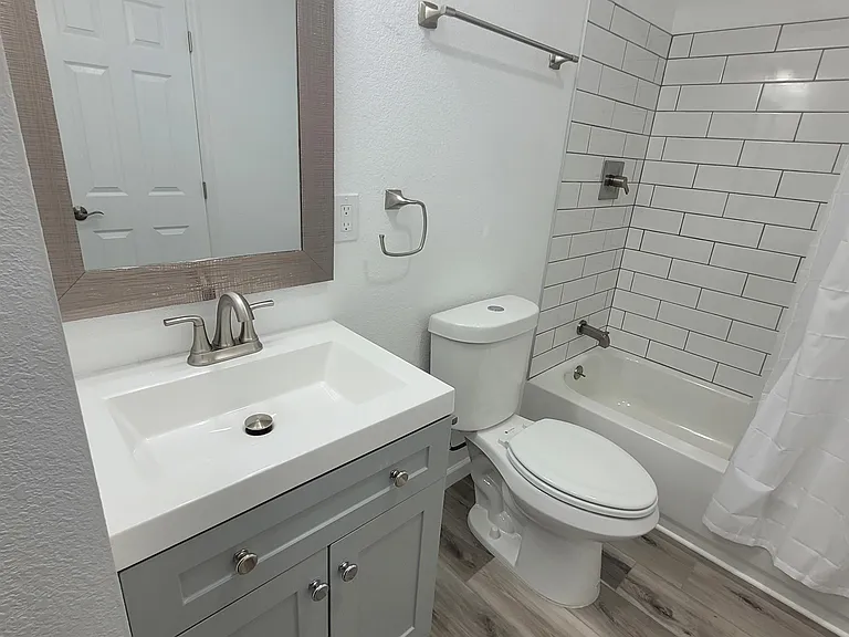 4933 E Willetta St #5 — Photo 37