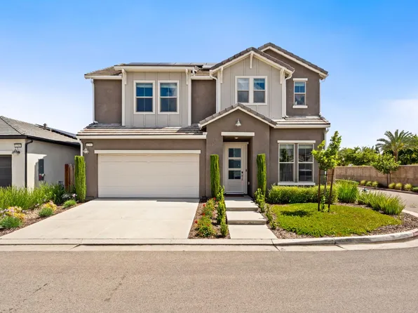 1396 E Via Prato Dr, Fresno, CA 93730