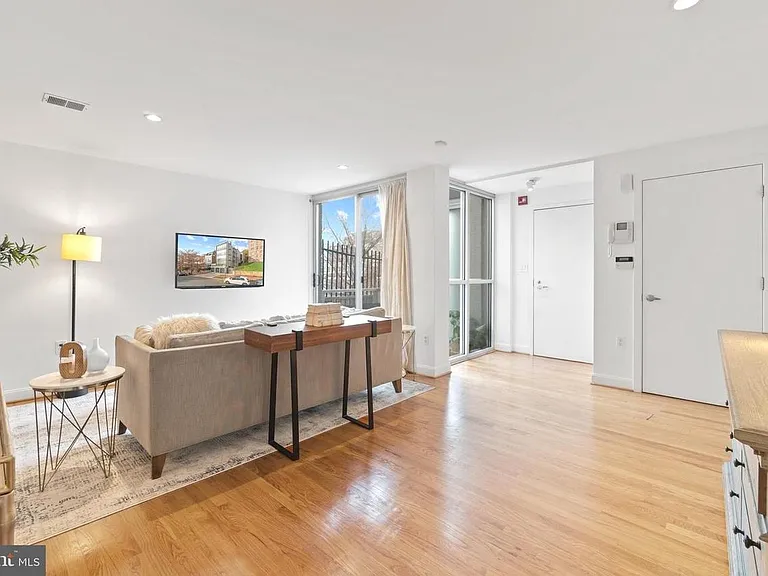 1441 Florida Ave NW #2B — Photo 3