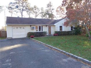 2 Scott Ave, Selden, NY 11784