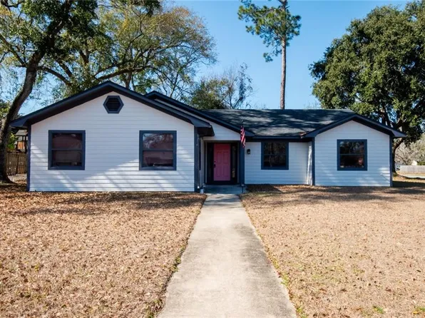 100 Pinedale Dr, Saint Marys, GA 31558