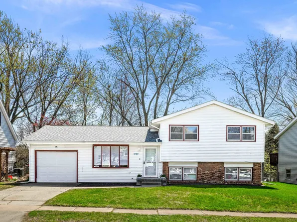 1719 Taft Dr, Normal, IL 61761