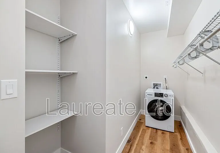 1126 N Lafayette St #5 — Photo 9