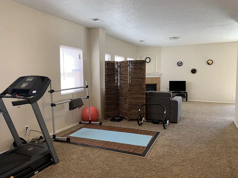 2620 Sarita Ave NW — Photo 14