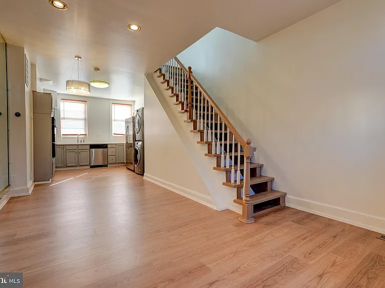 1209 I St SE — Photo 18