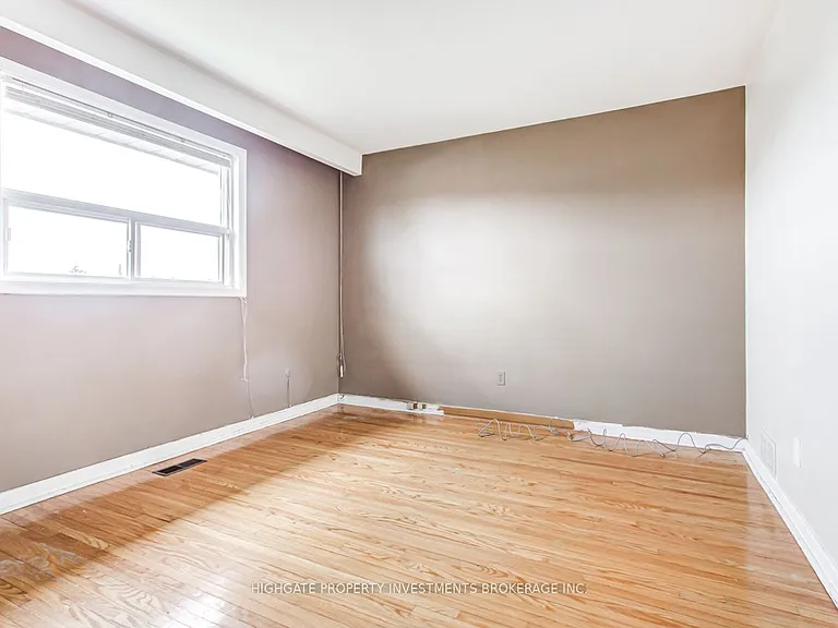 33 Paulvale Cres #UPPER — Photo 18