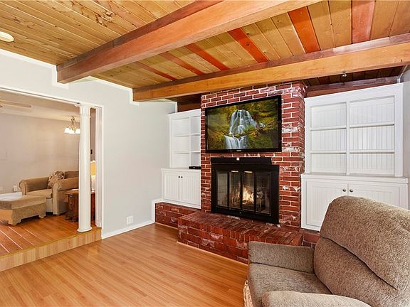 5th image of 1358 N Chaffey Ct