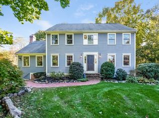 7 Side Hill Rd, Hingham, MA 02043