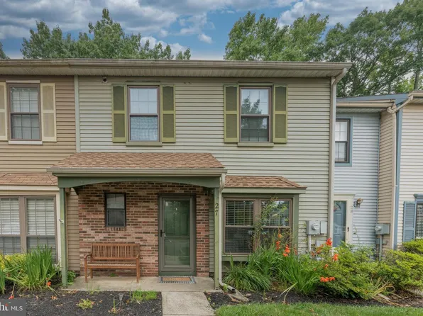 27 Tynemouth Ct, Robbinsville, NJ 08691