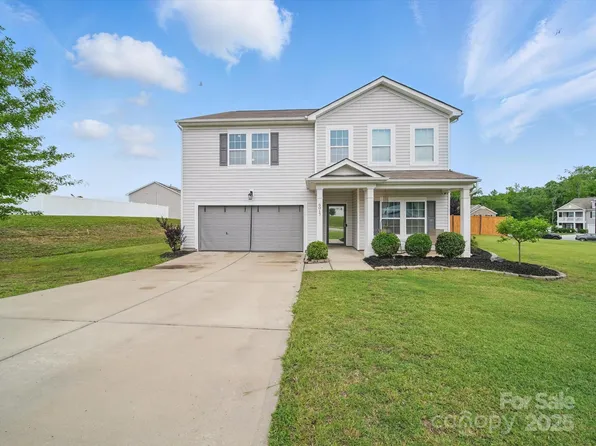 6017 Fazio Ct, Harrisburg, NC 28075