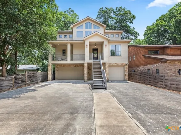 825 Gallagher Rd, Mc Queeney, TX 78123