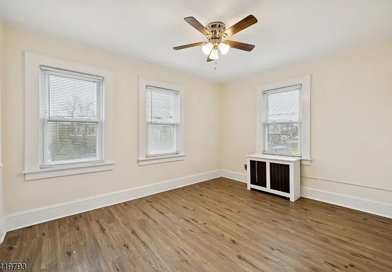 289 Hilton Ave — Photo 23