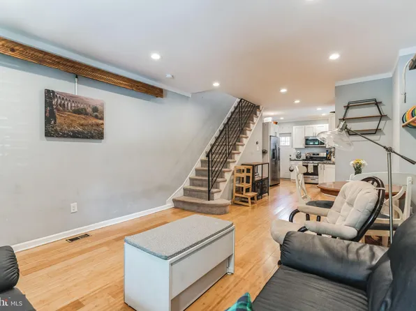 250 Montana St, Philadelphia, PA 19119