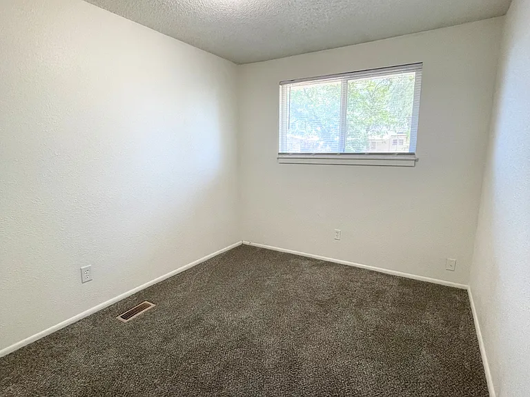 Tanner Duplex — Photo 11