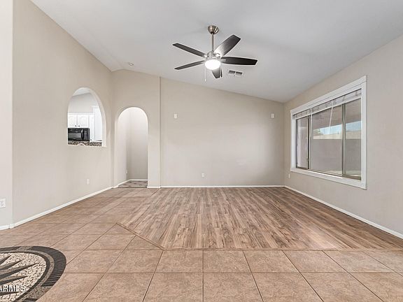 3rd image of 3717 E ELMINGTON Circle