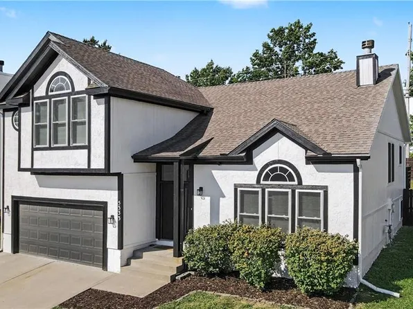 5333 NE Holiday Dr, Lees Summit, MO 64064