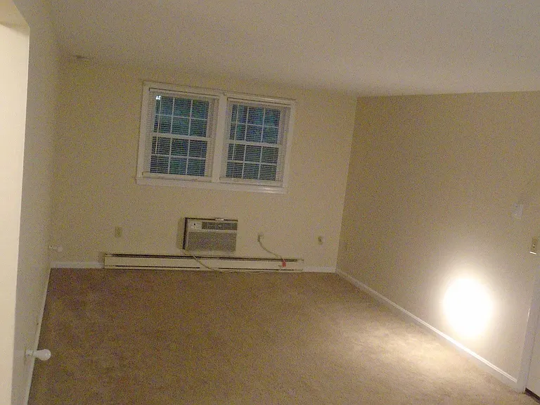 2 Lions Ave — Photo 9