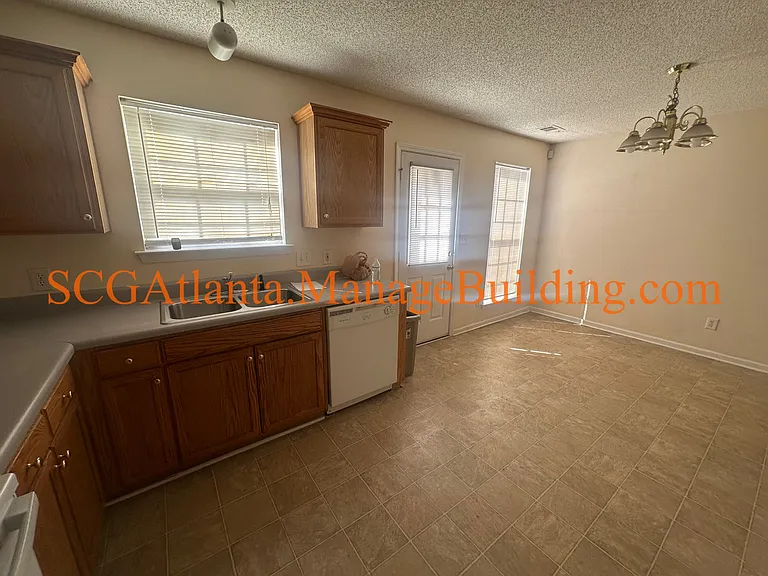 152 Willow Springs Ln — Photo 2
