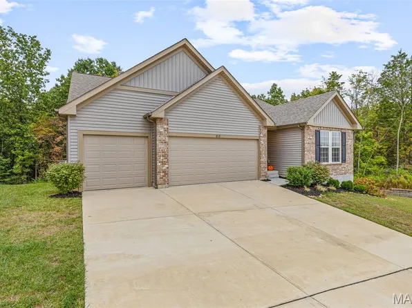 813 Kingston Hills Ct, Fenton, MO 63026