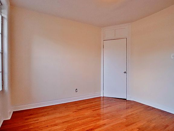 4th image of 124 Mac Dougal St #19
