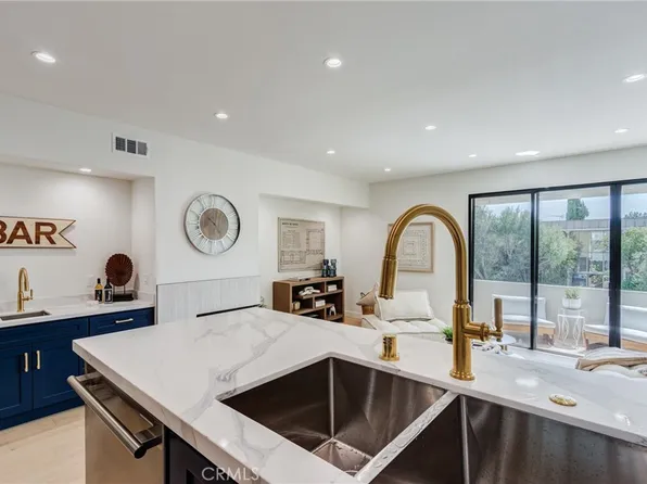 11919 Mayfield Ave APT 2, Los Angeles, CA 90049