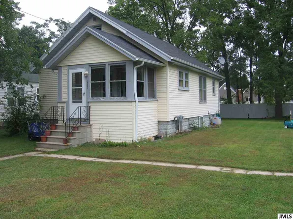 237 Cottage St, Spring Arbor, MI 49283