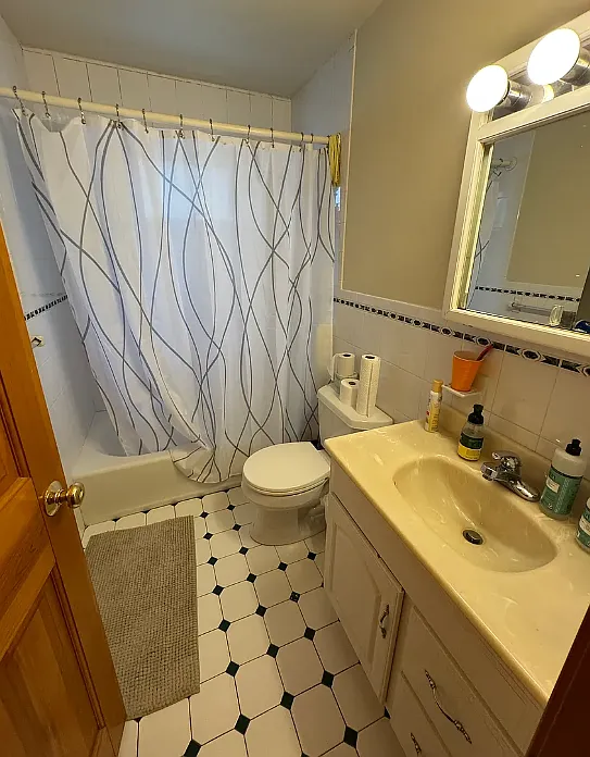 3 bed, 1.5 bath, 1200 sqft, $3,300 — Photo 3