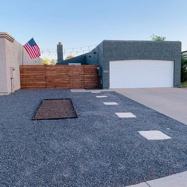1759 W Mariposa Ct