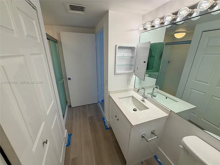 3610 Yacht Club Dr #602 — Photo 15