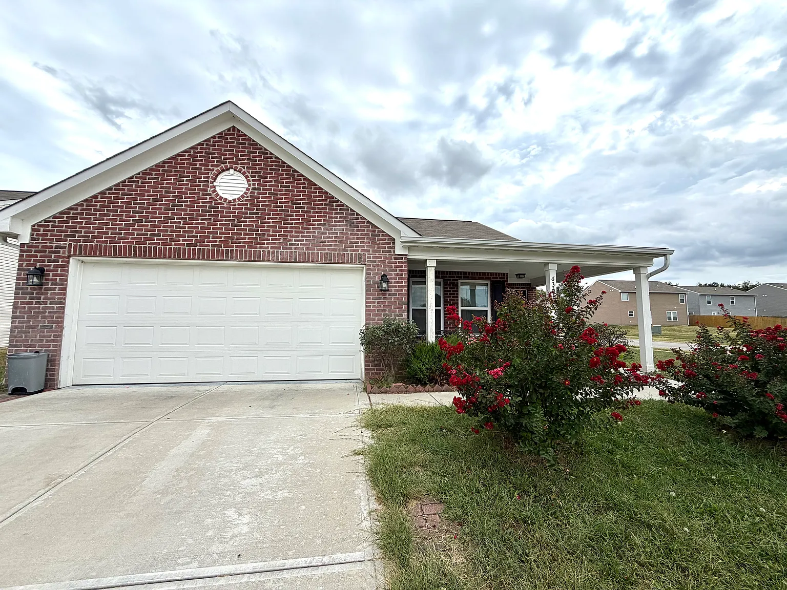 3 bed, 1291 sqft, $1,650 — Photo 1