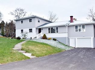 9546 Chapman Rd, New Hartford, NY 13413