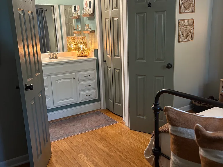 1257 Hampshire Rd — Photo 10