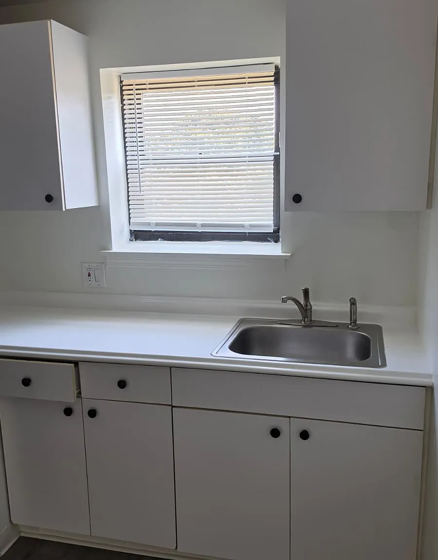 1 bed, 800 sqft, $1,549 — Photo 4