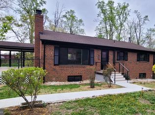 7043 Calamo St, Springfield, VA 22150