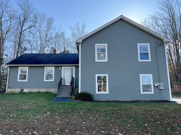 2715 Western Avenue, Newburgh, ME 04444