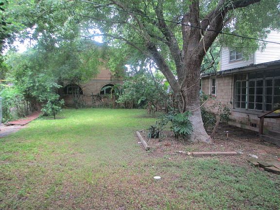 4th image of 15 Westlawn Park