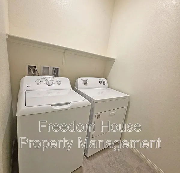 56 Pioneer Range Ave — Photo 19