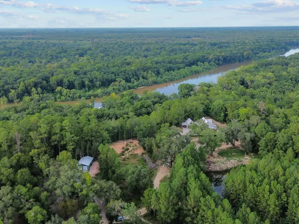 47 Red Oak Dr, Jesup, GA 31545