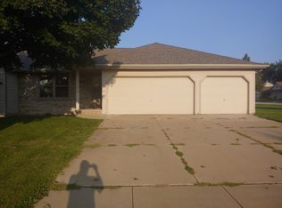 2035 Guns St, Green Bay, WI 54311