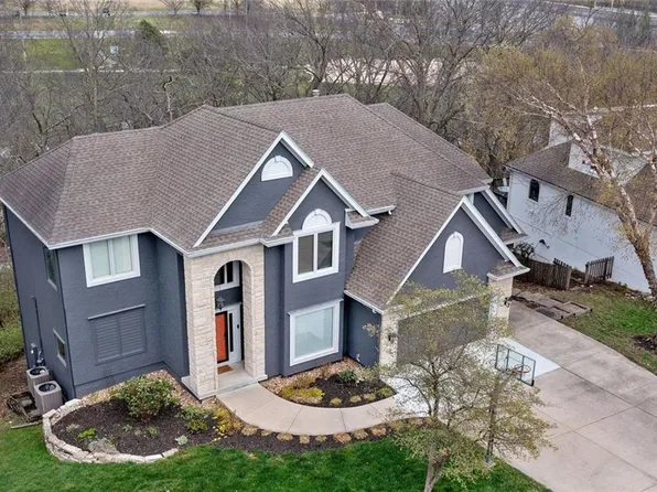 2100 SW Walden Dr, Lees Summit, MO 64081