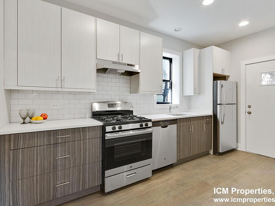 1st image of 2616 N Rockwell St #3S
