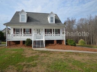 5208 Springhouse Farm Rd, Winston Salem, NC 27107