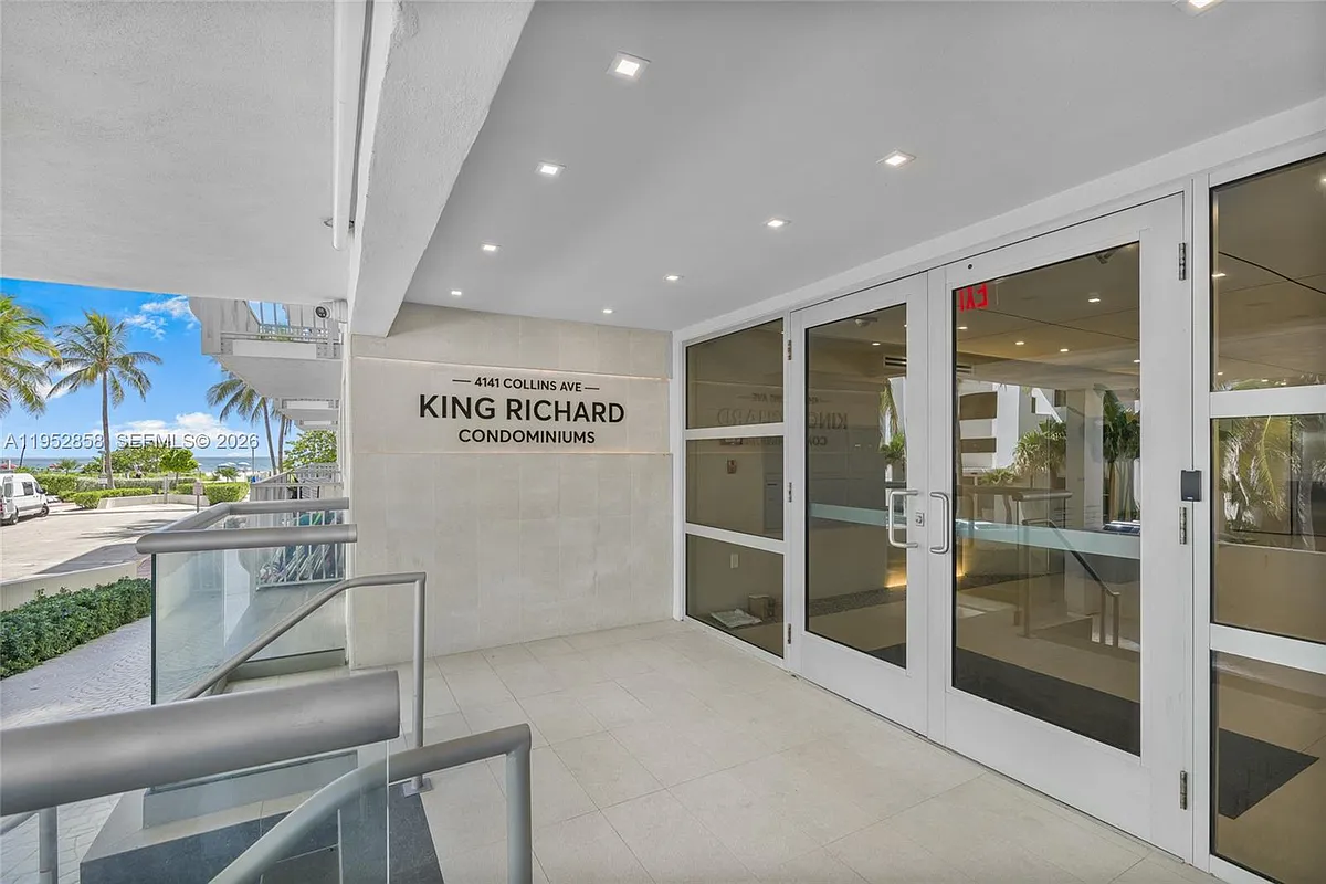Building Photo - 4141 Collins Ave #201