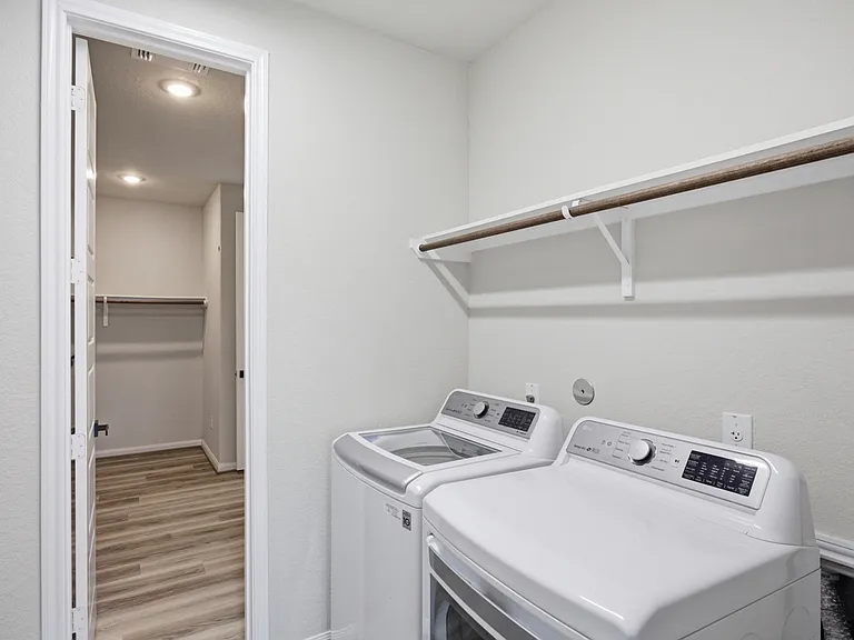 10051 Mulhouse Dr — Photo 17