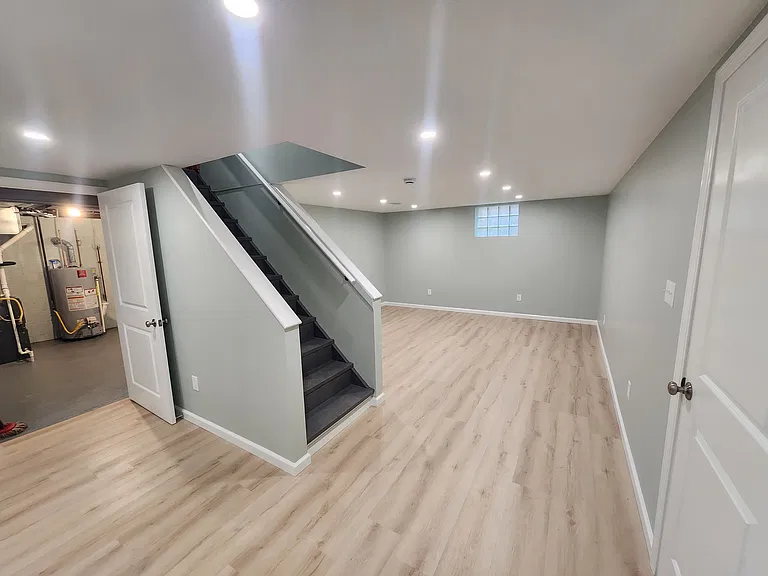 36 Fordham Ave — Photo 8